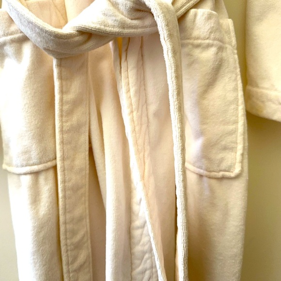 Frette 100%cotton unisex long bathrobe, ivory with pockets. Made in Turkey - Picture 7 of 13